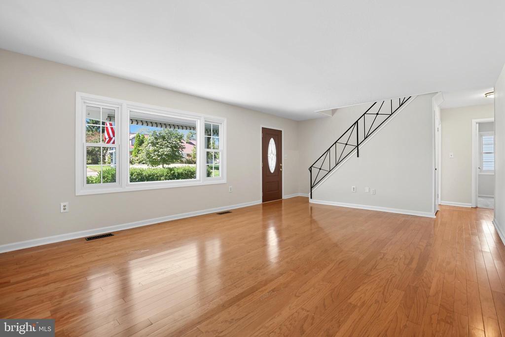12402 SKYLARK LANE