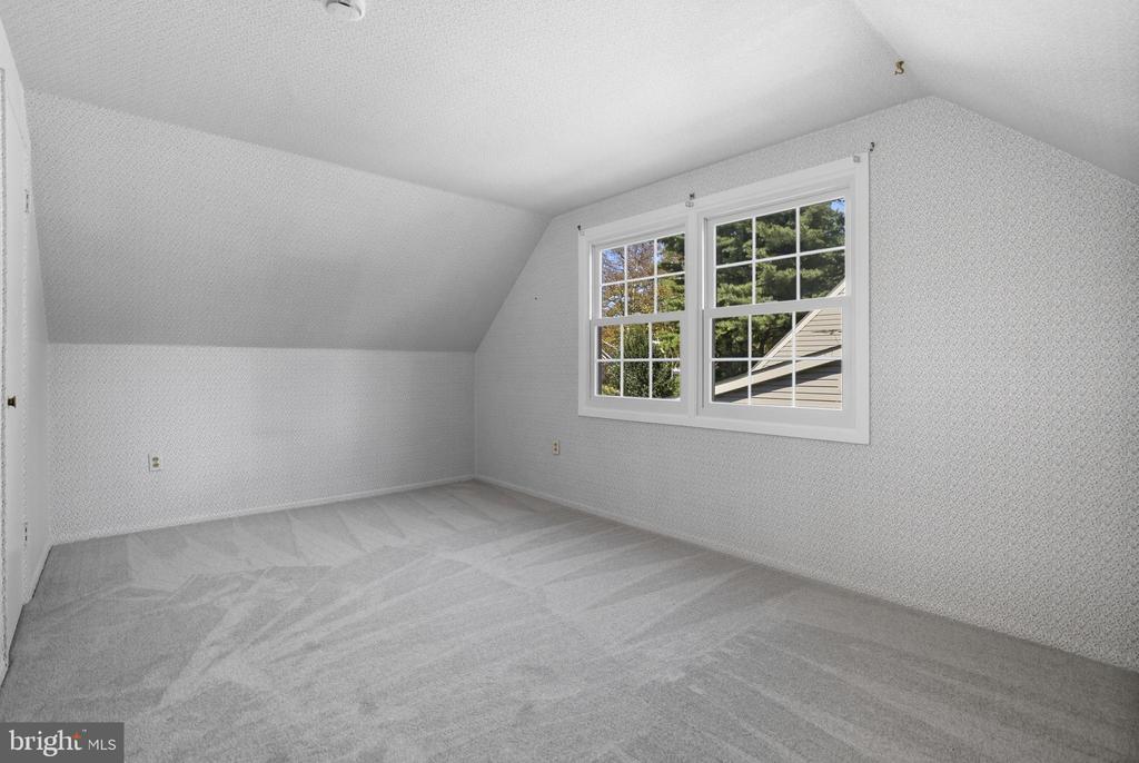 12402 SKYLARK LANE