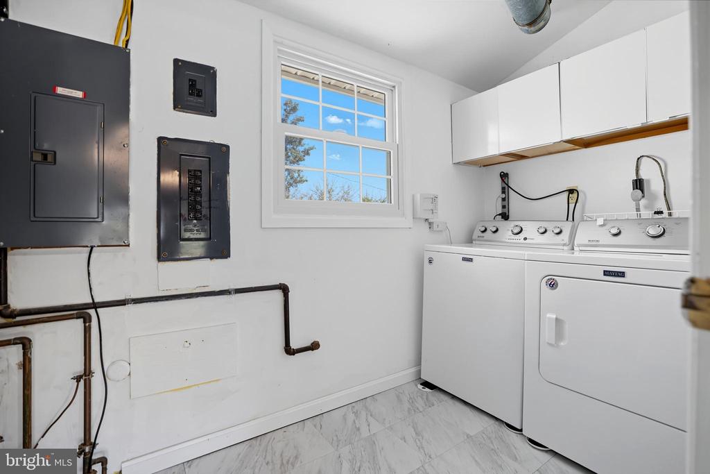 12402 SKYLARK LANE