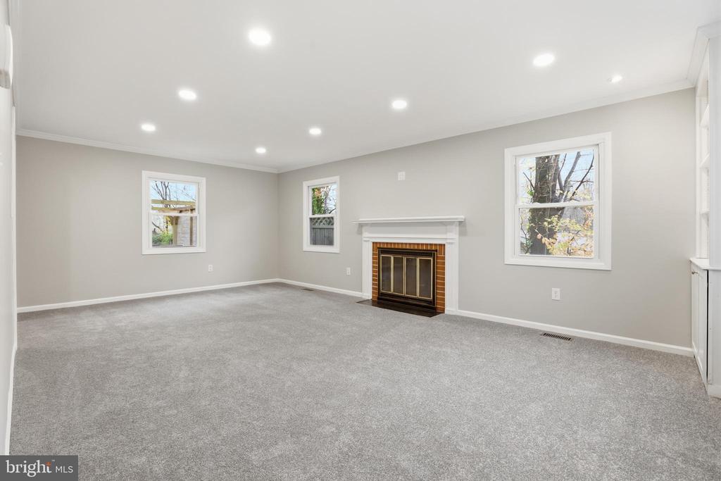 12804 HOLIDAY LANE