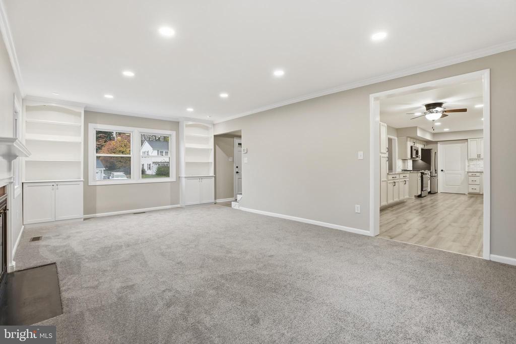 12804 HOLIDAY LANE