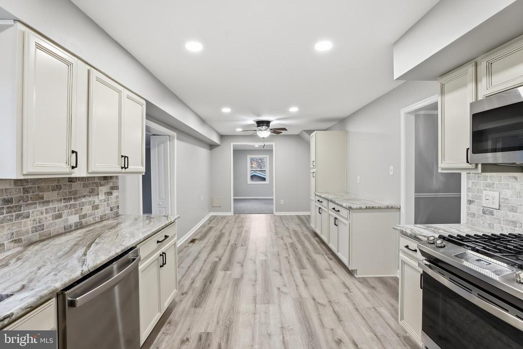 12804 HOLIDAY LANE