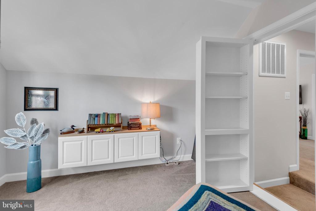 158 Ackerman Dr