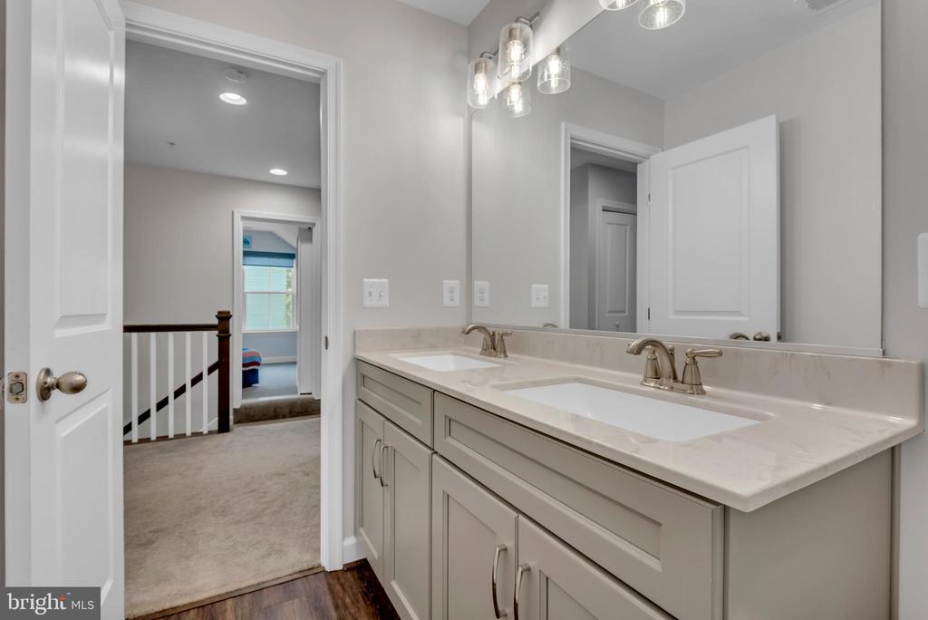 158 Ackerman Dr