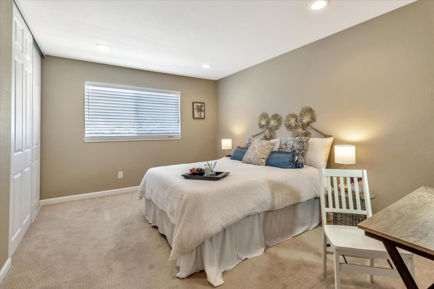5639 Blossom Park LN