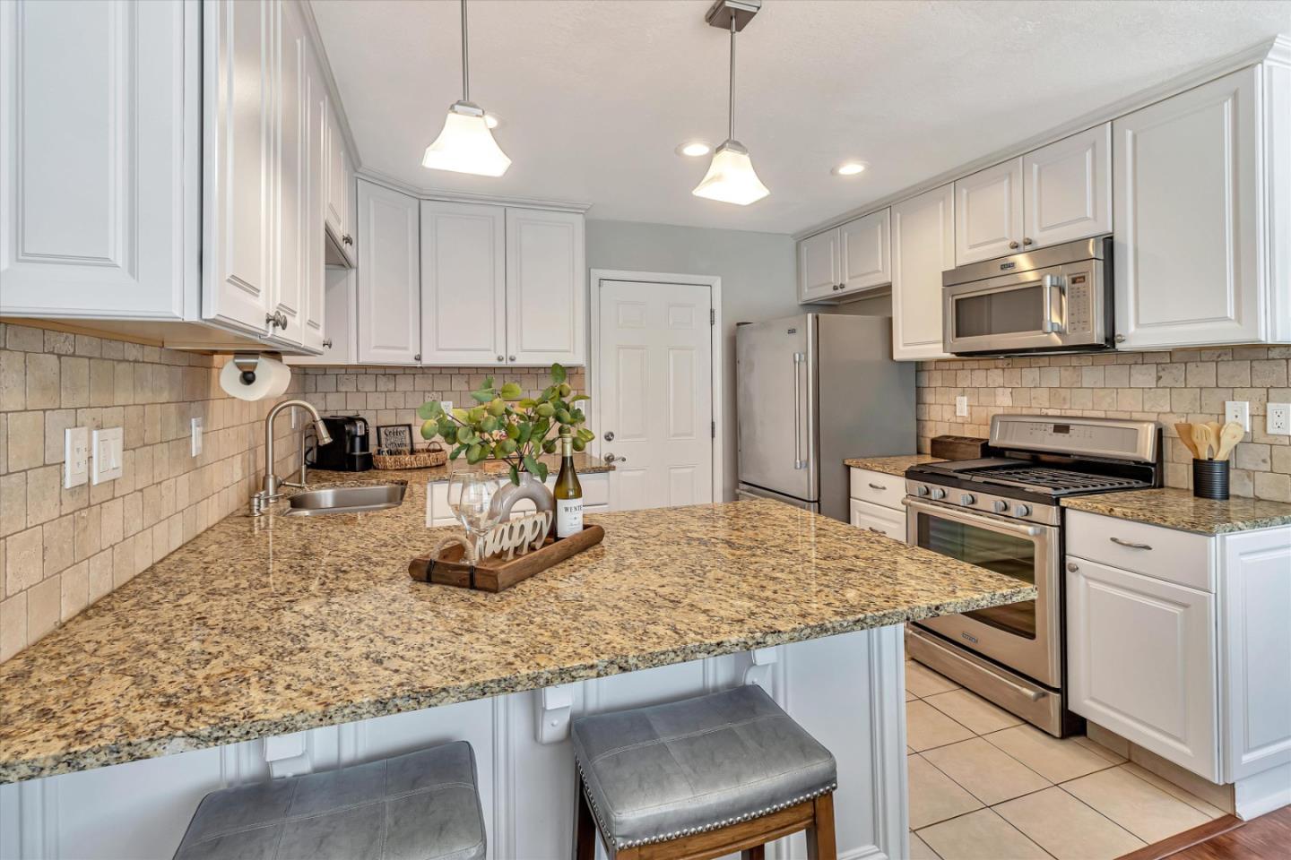 5639 Blossom Park LN