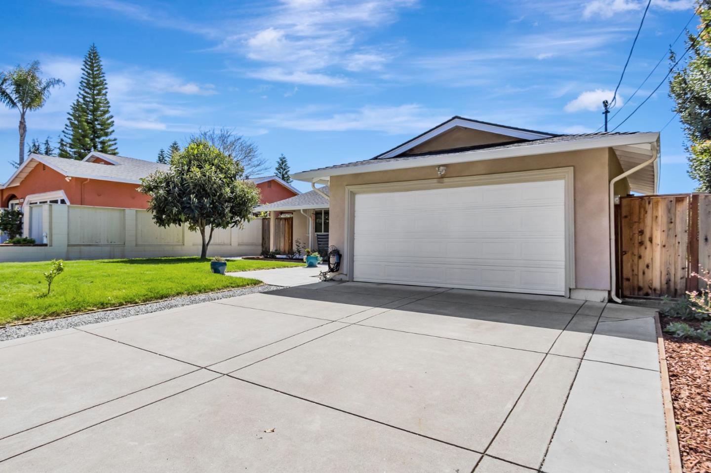 10651 Porter LN