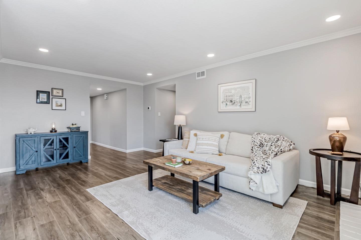 10651 Porter LN
