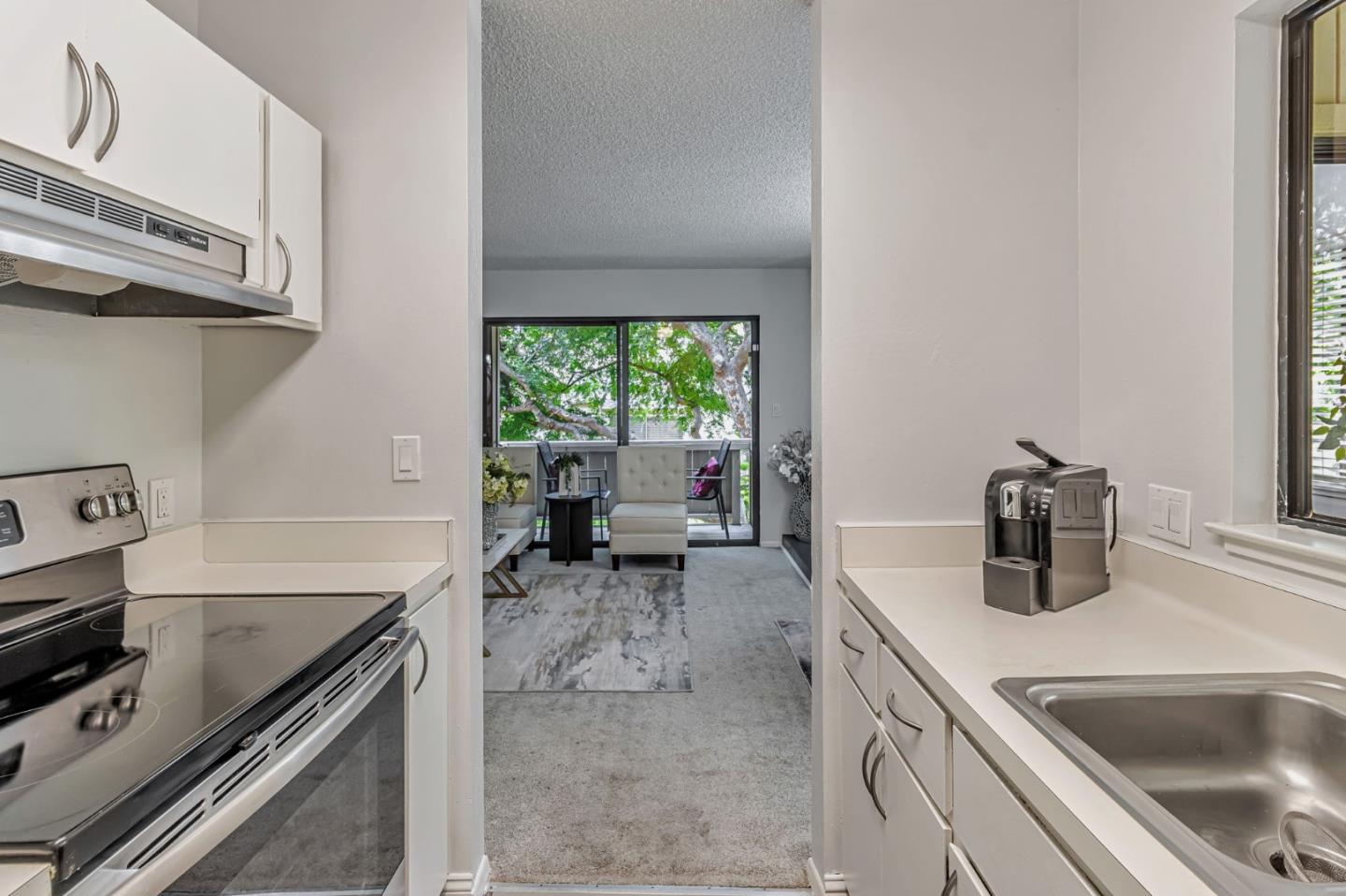 3033 Kaiser DR H
