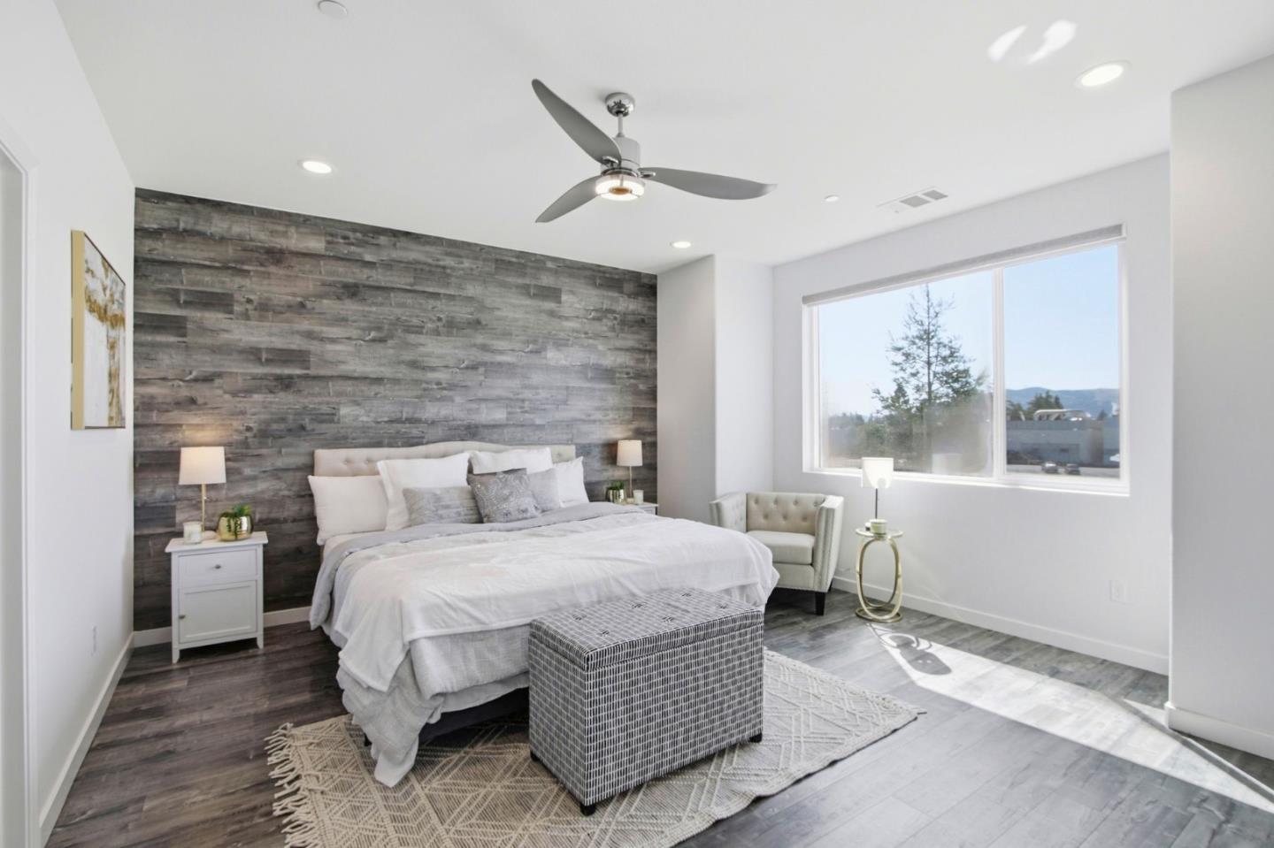 439 Ellicott LOOP
