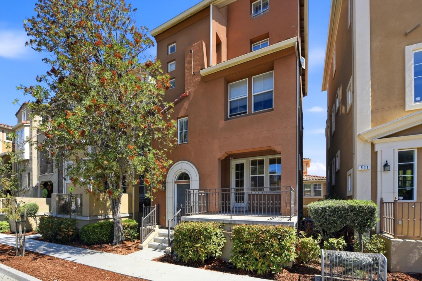 805 Adeline AVE