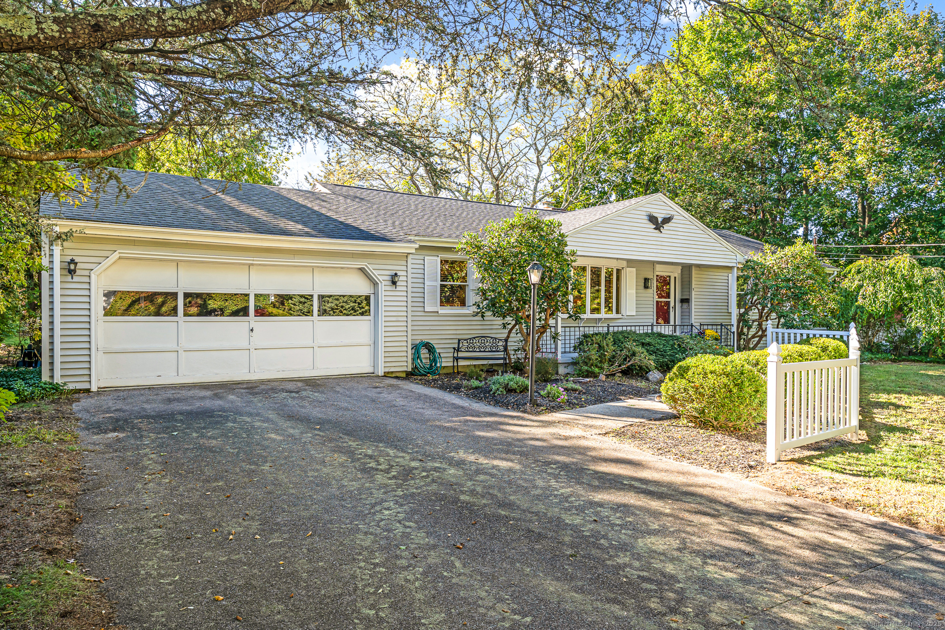 9 Cedar Crest Drive