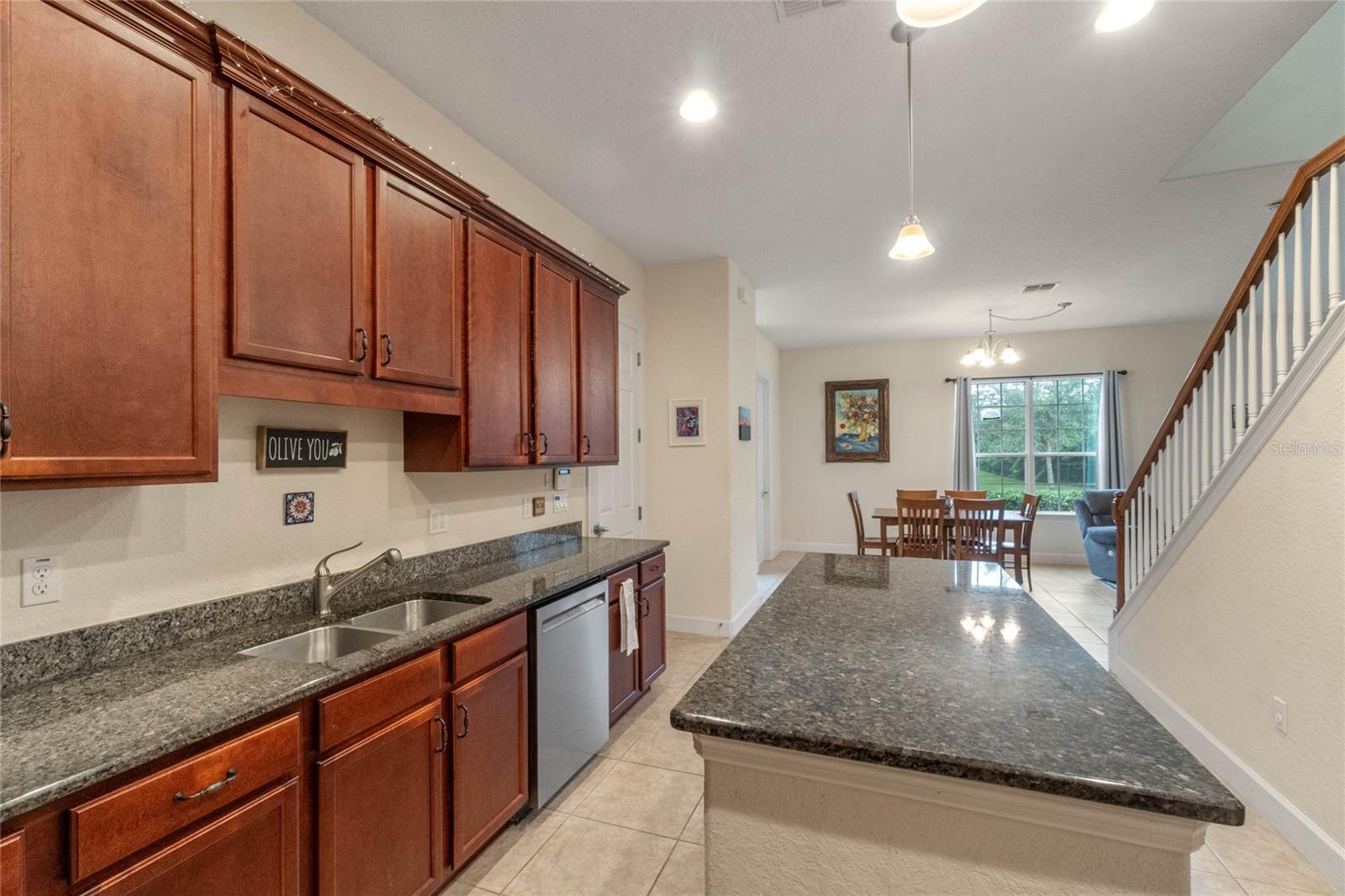 2807 PLYMOUTH PL