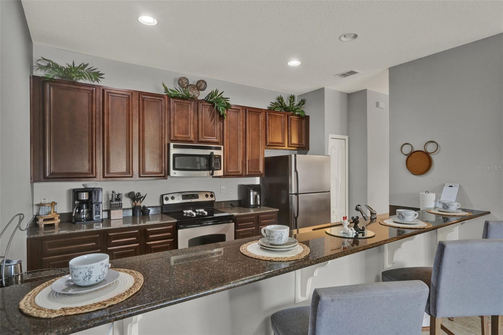 8977 MAJESTY PALM RD