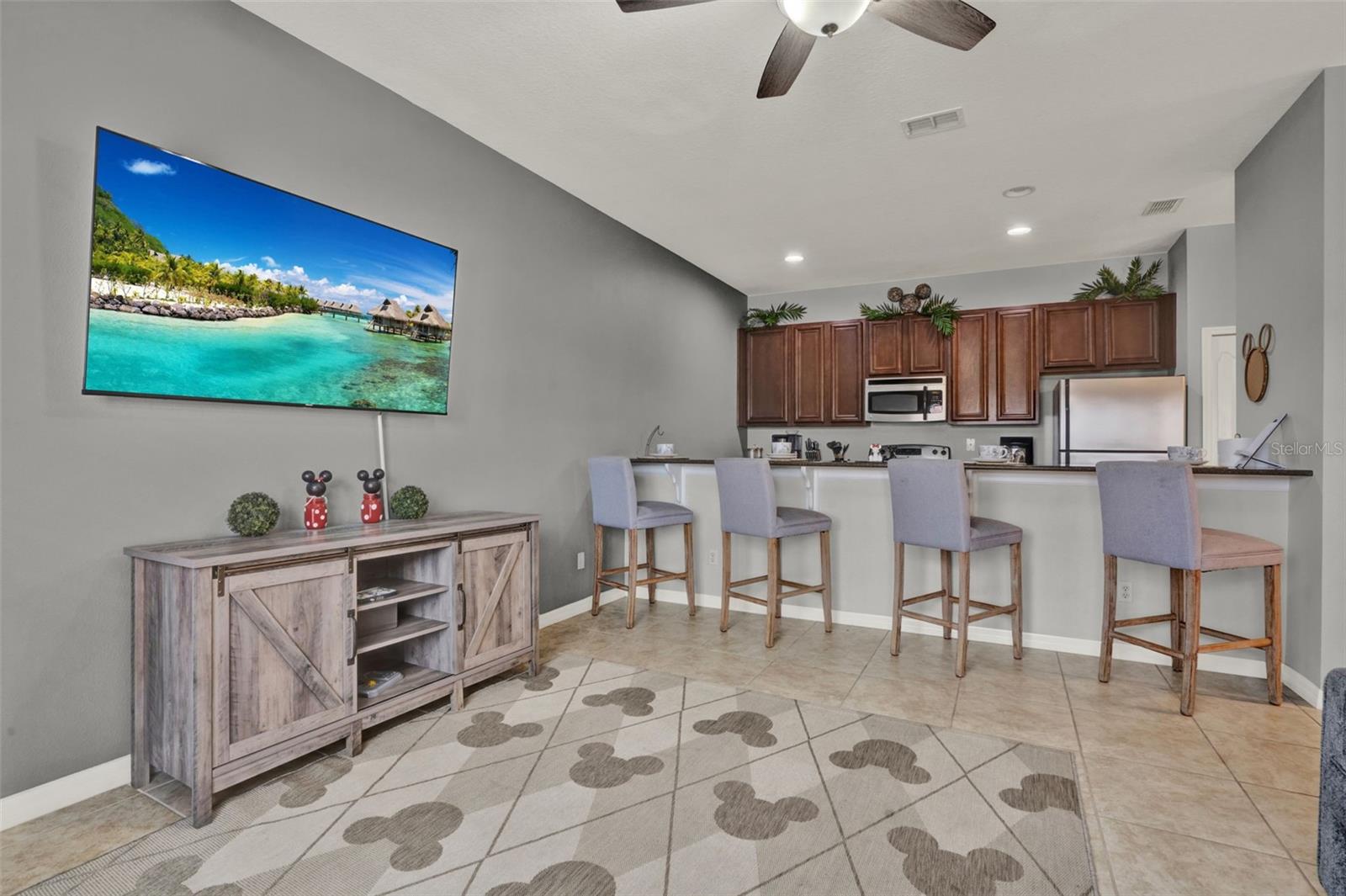 8977 MAJESTY PALM RD