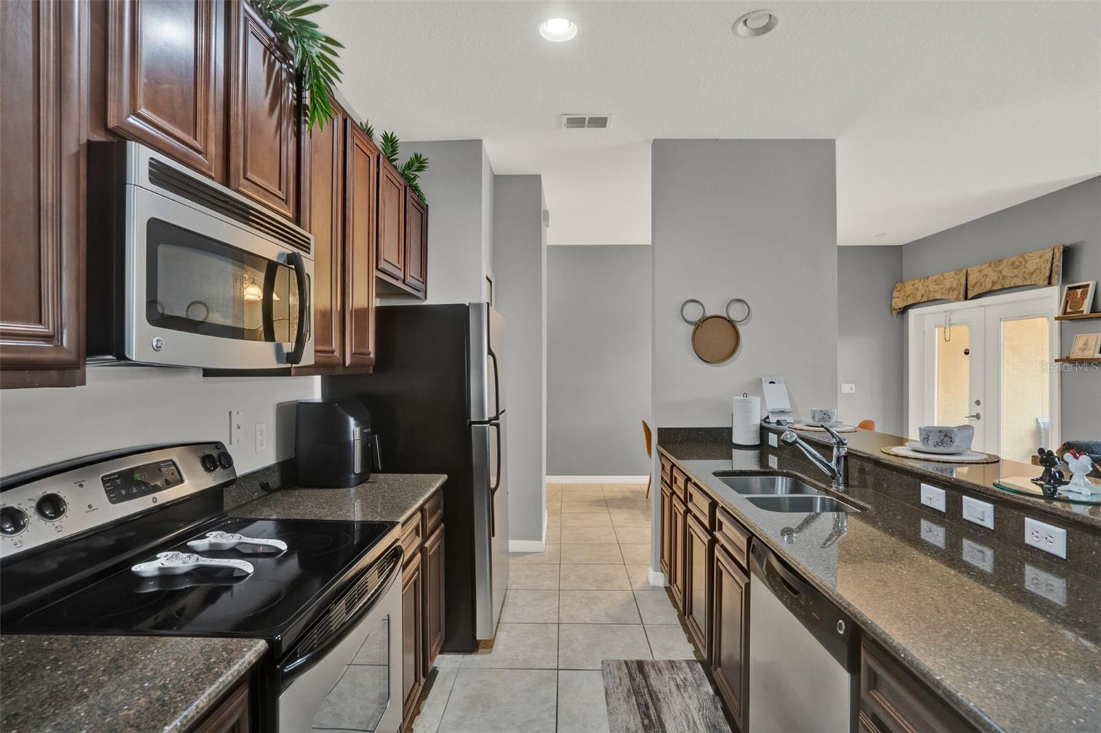 8977 MAJESTY PALM RD