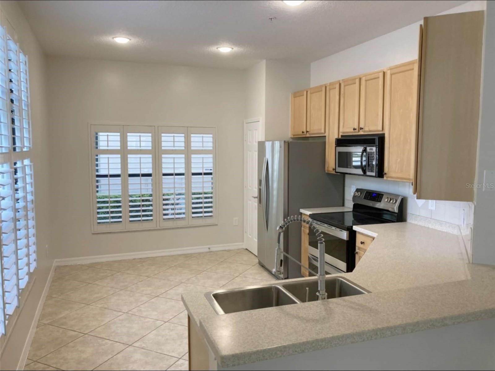 949 WESTPARK DR #107