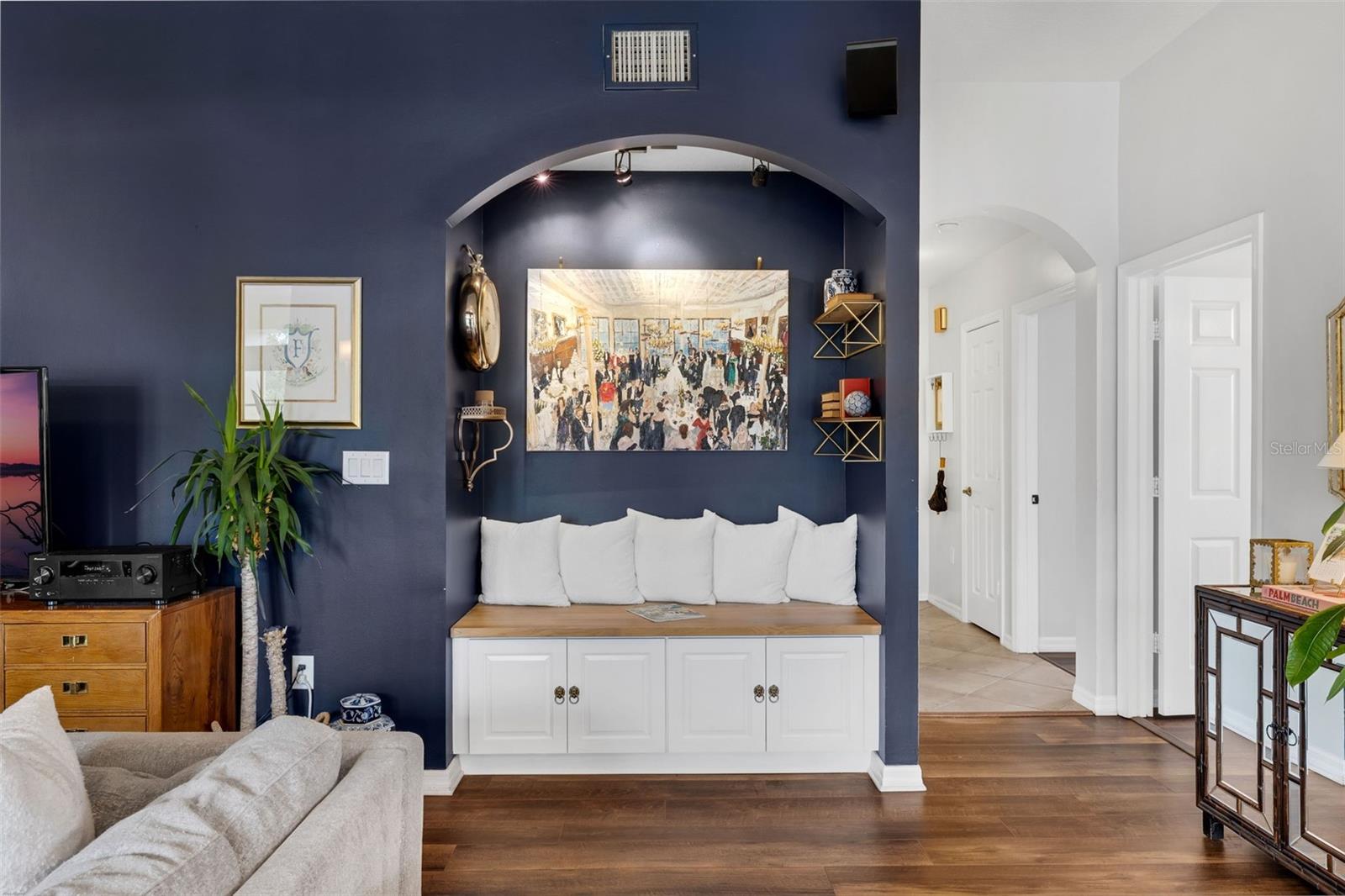 1121 CELEBRATION AVE #201