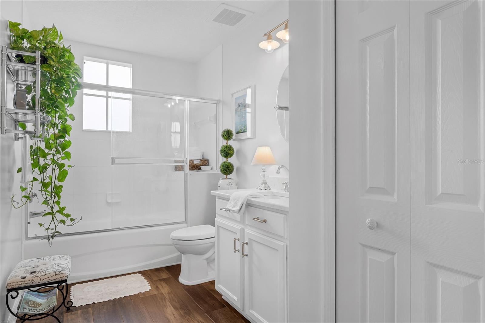 1121 CELEBRATION AVE #201