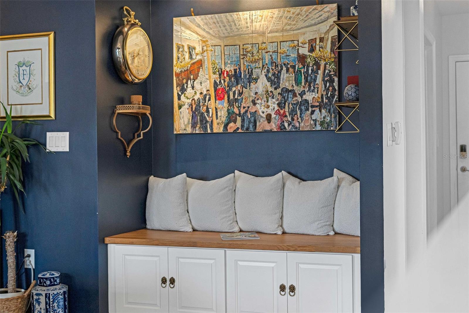 1121 CELEBRATION AVE #201