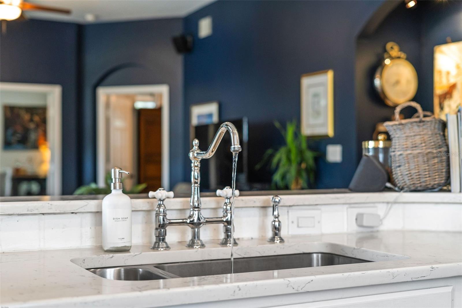 1121 CELEBRATION AVE #201