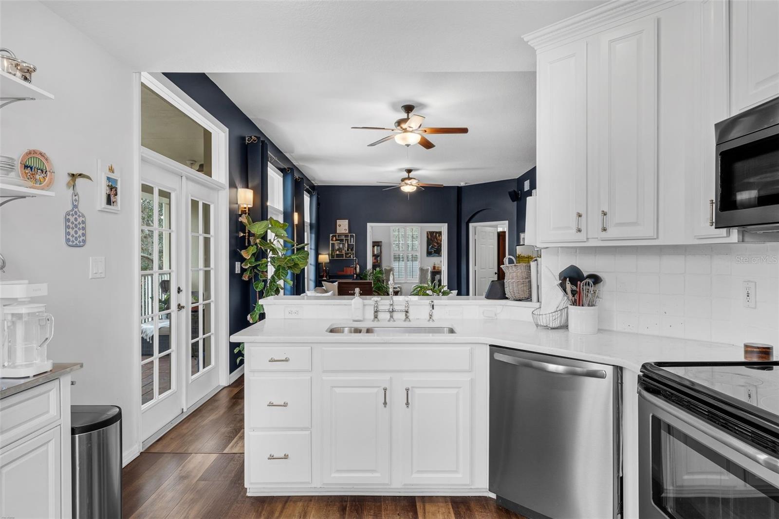 1121 CELEBRATION AVE #201