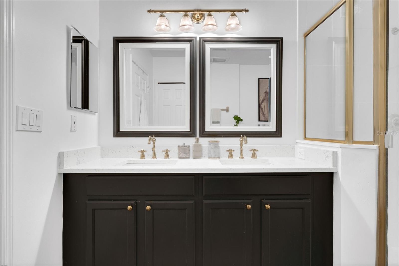 1121 CELEBRATION AVE #201