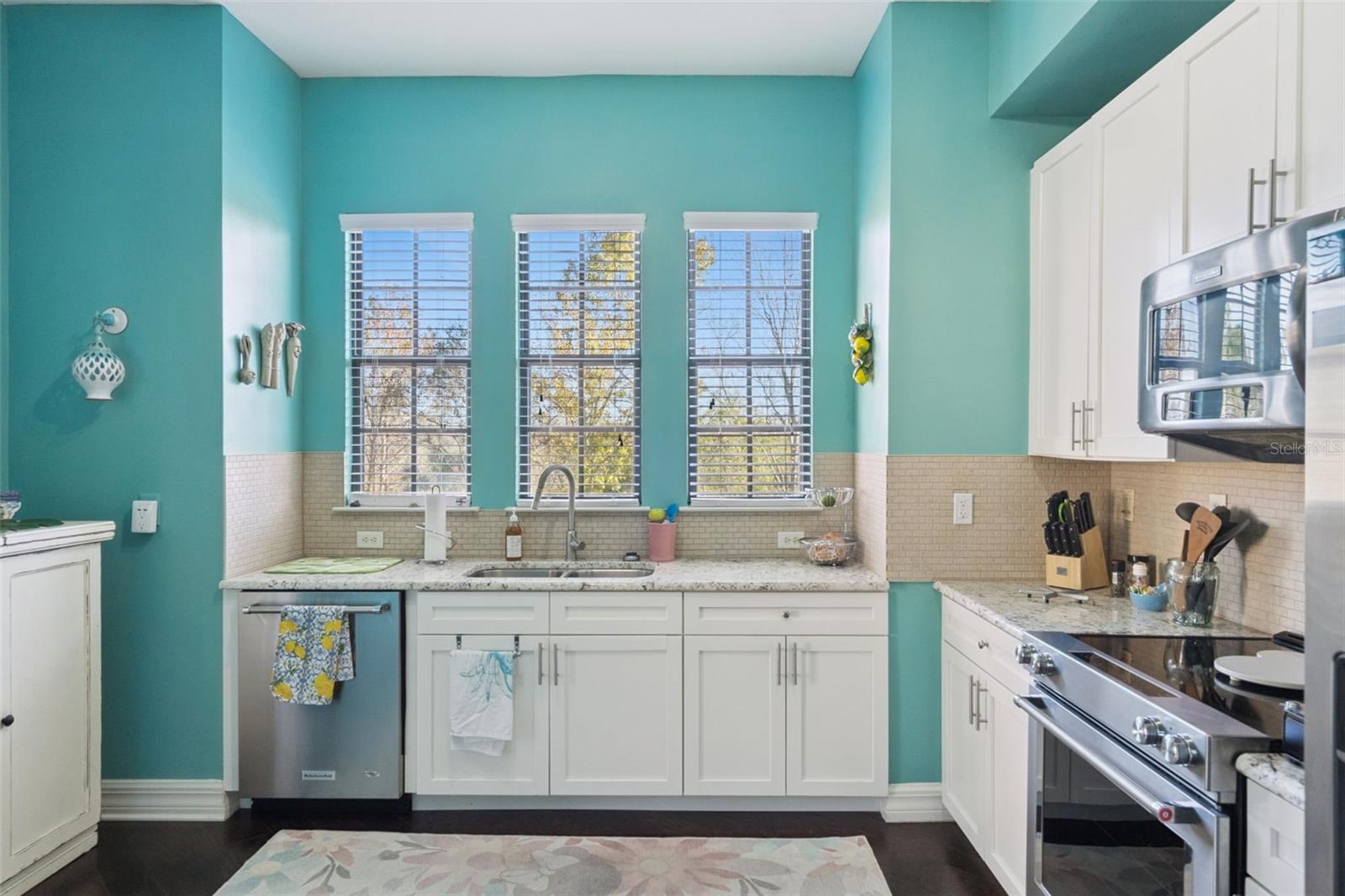 515 MIRASOL CIR #302