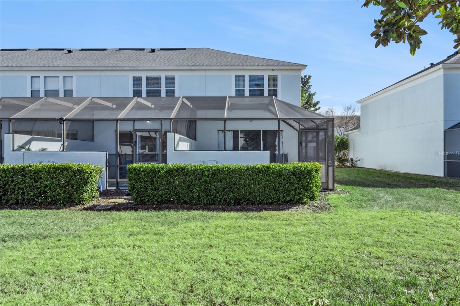 2560 MANESHAW LN