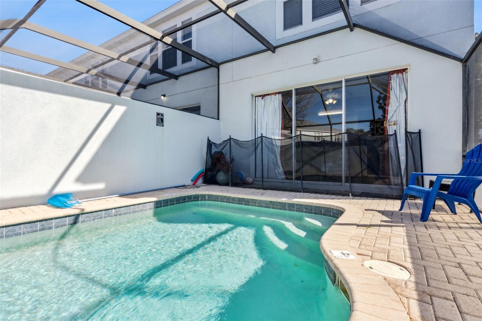 2560 MANESHAW LN