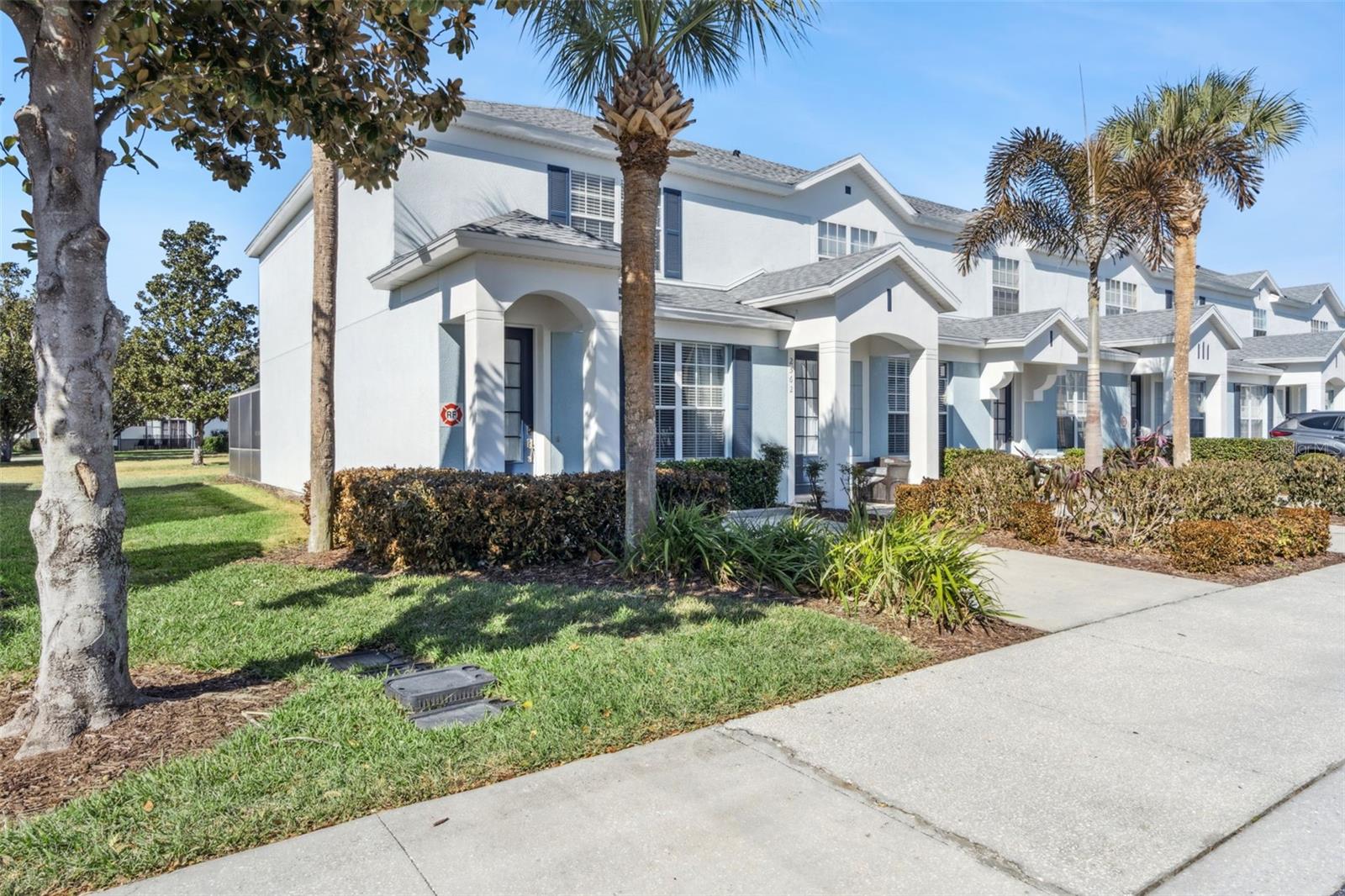 2560 MANESHAW LN