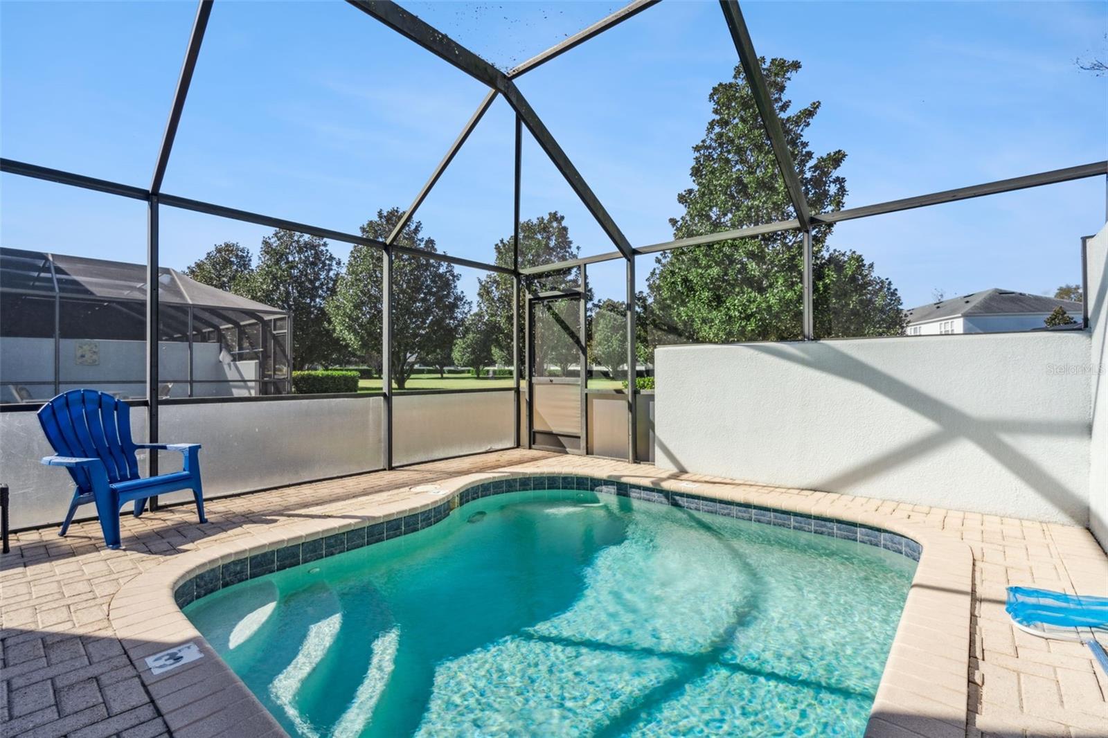 2560 MANESHAW LN