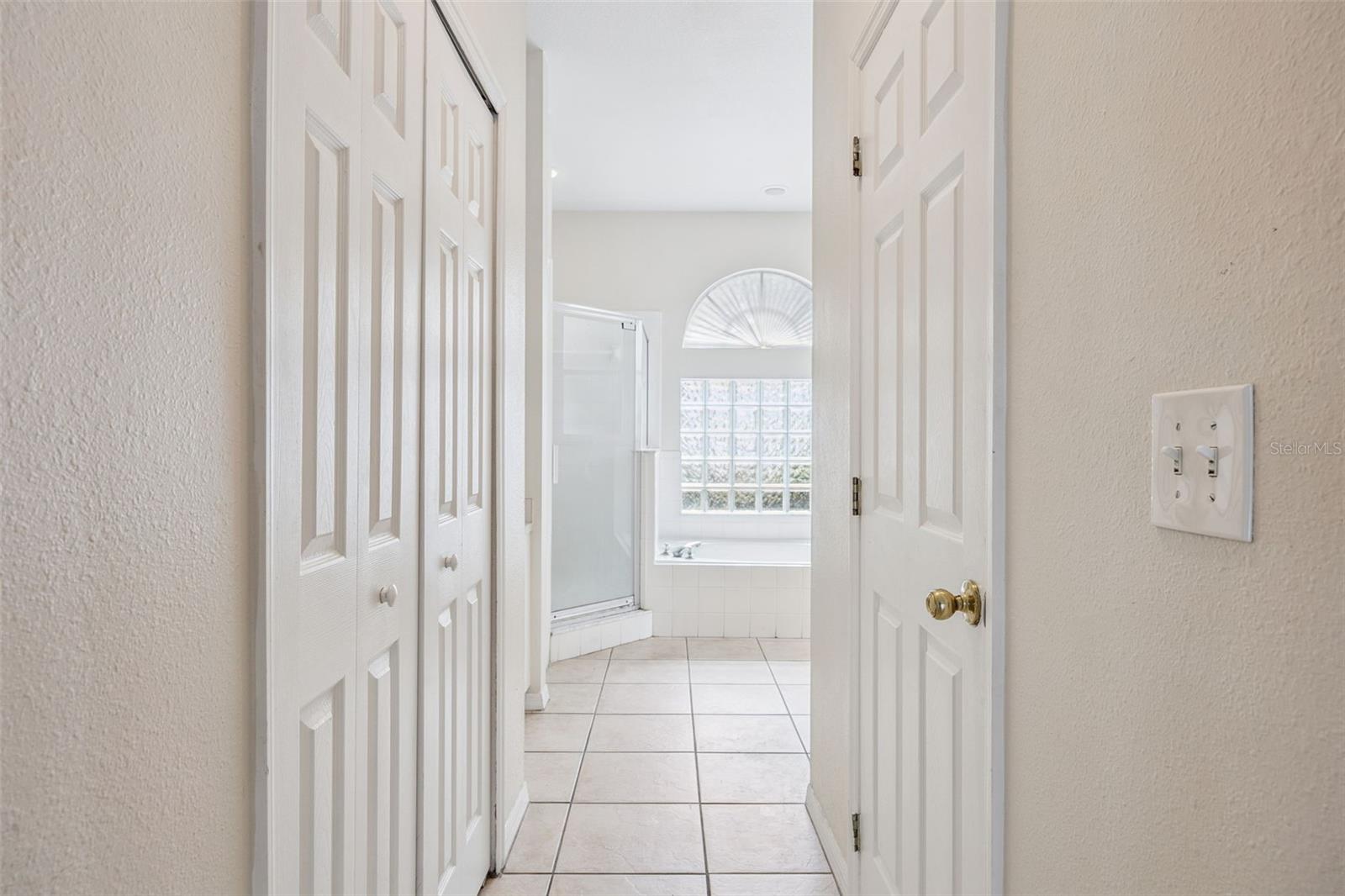 215 GREELEY LOOP