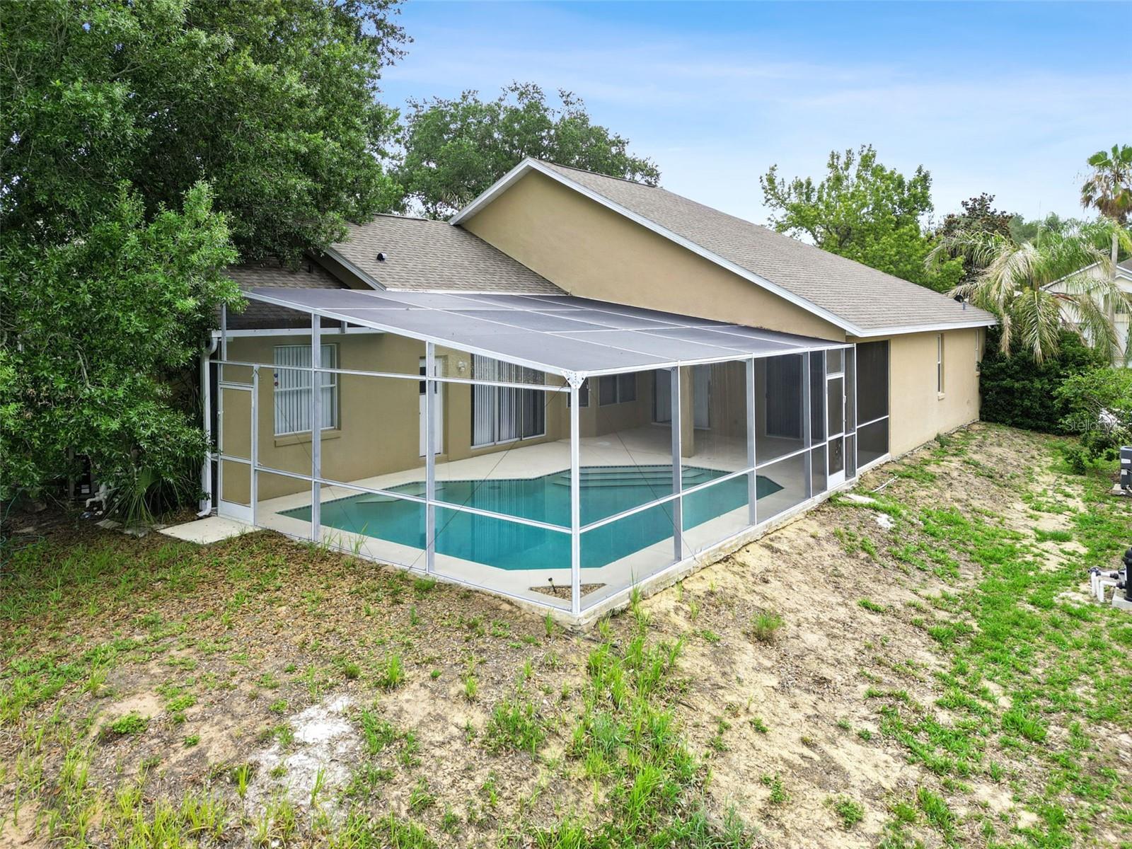 215 GREELEY LOOP