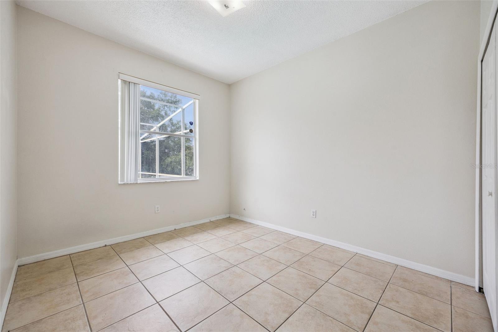 215 GREELEY LOOP