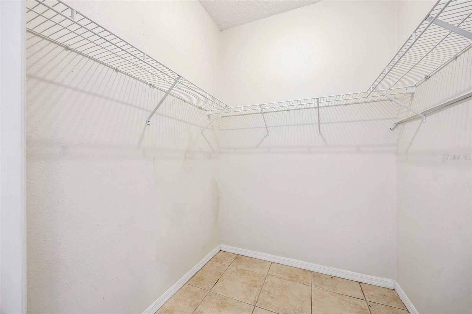 215 GREELEY LOOP