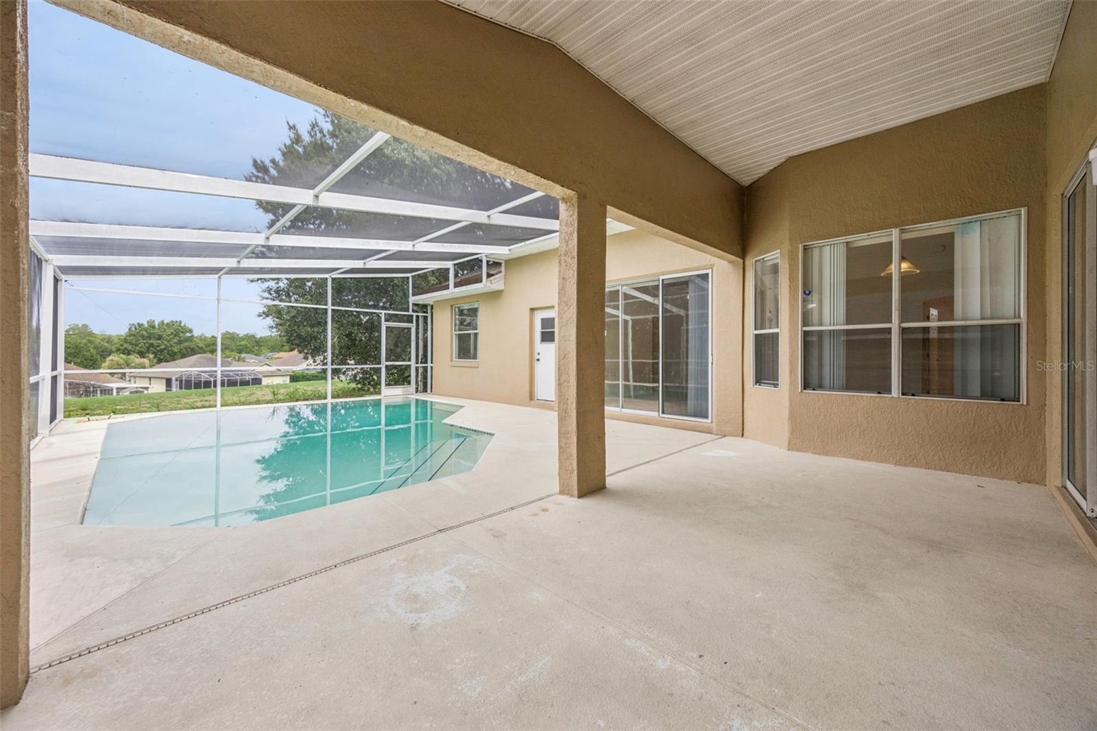 215 GREELEY LOOP