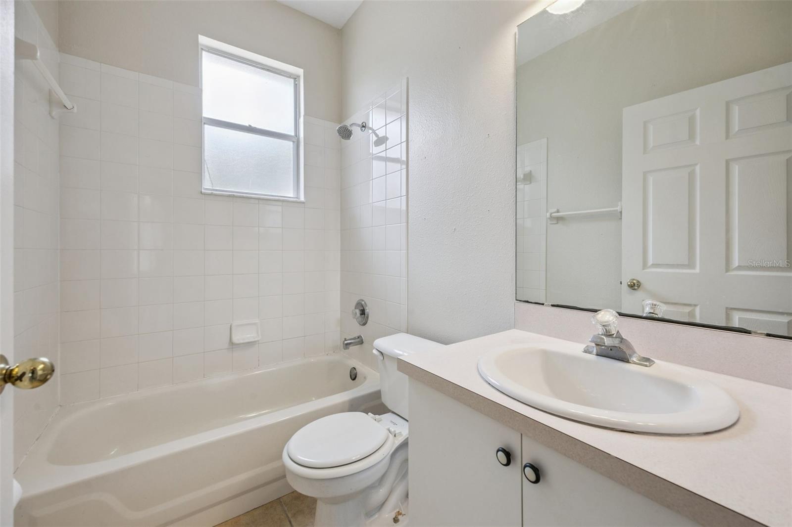215 GREELEY LOOP