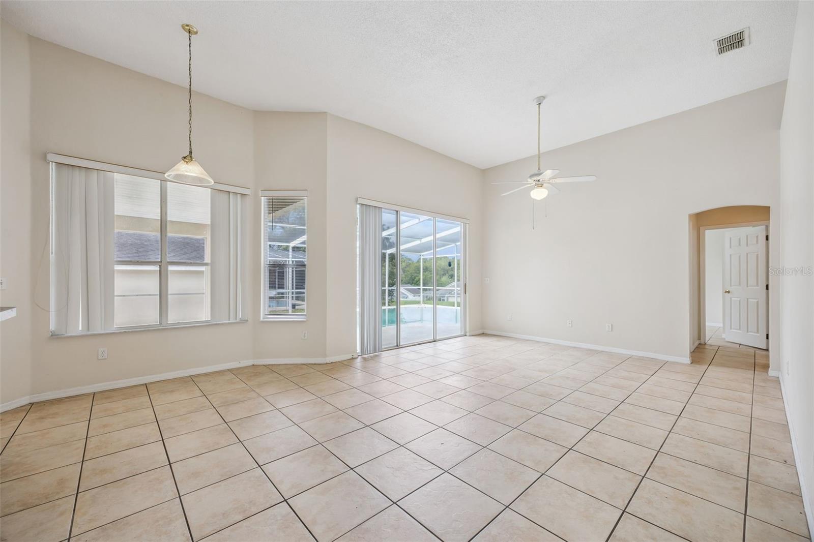 215 GREELEY LOOP
