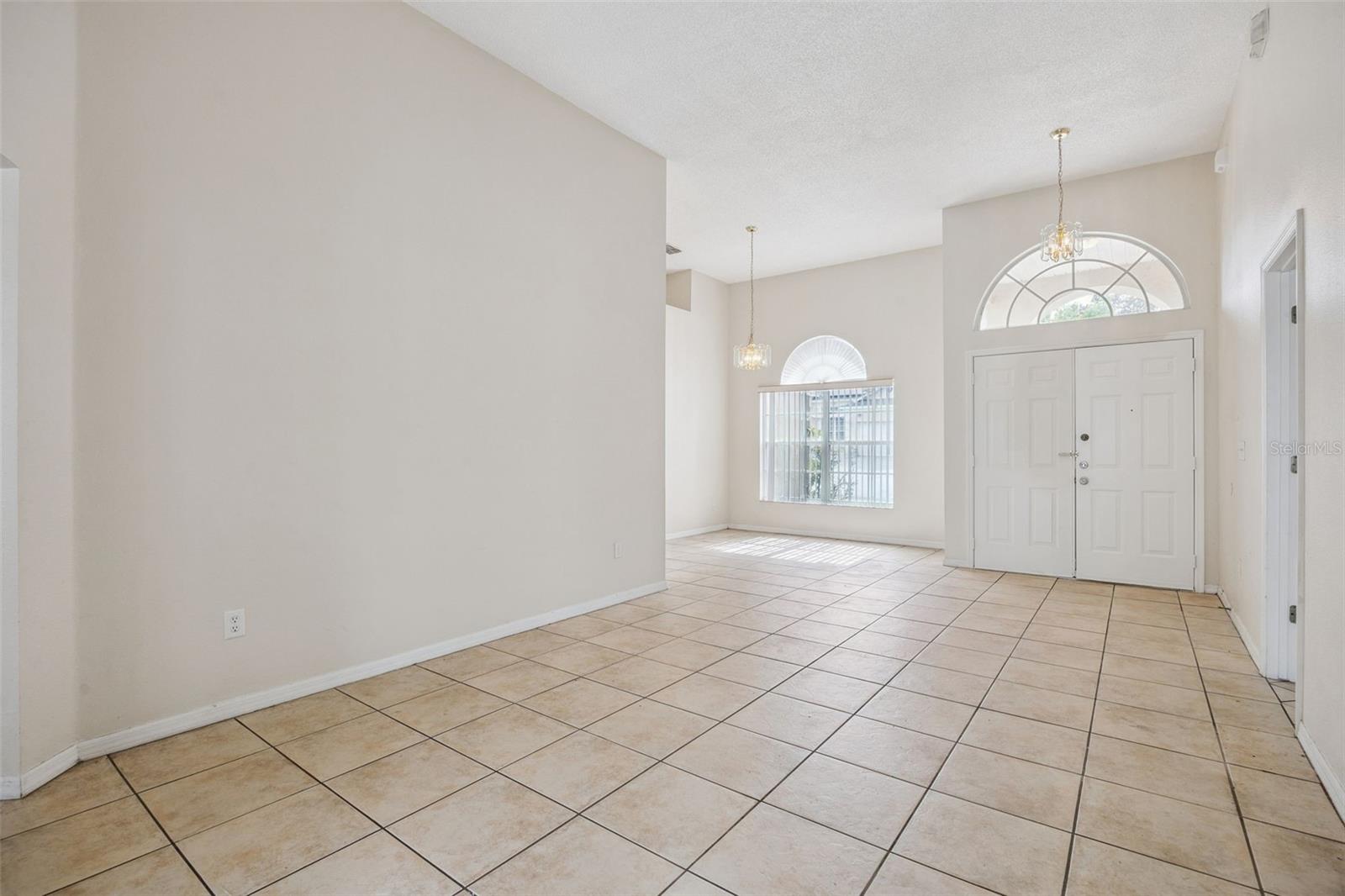 215 GREELEY LOOP