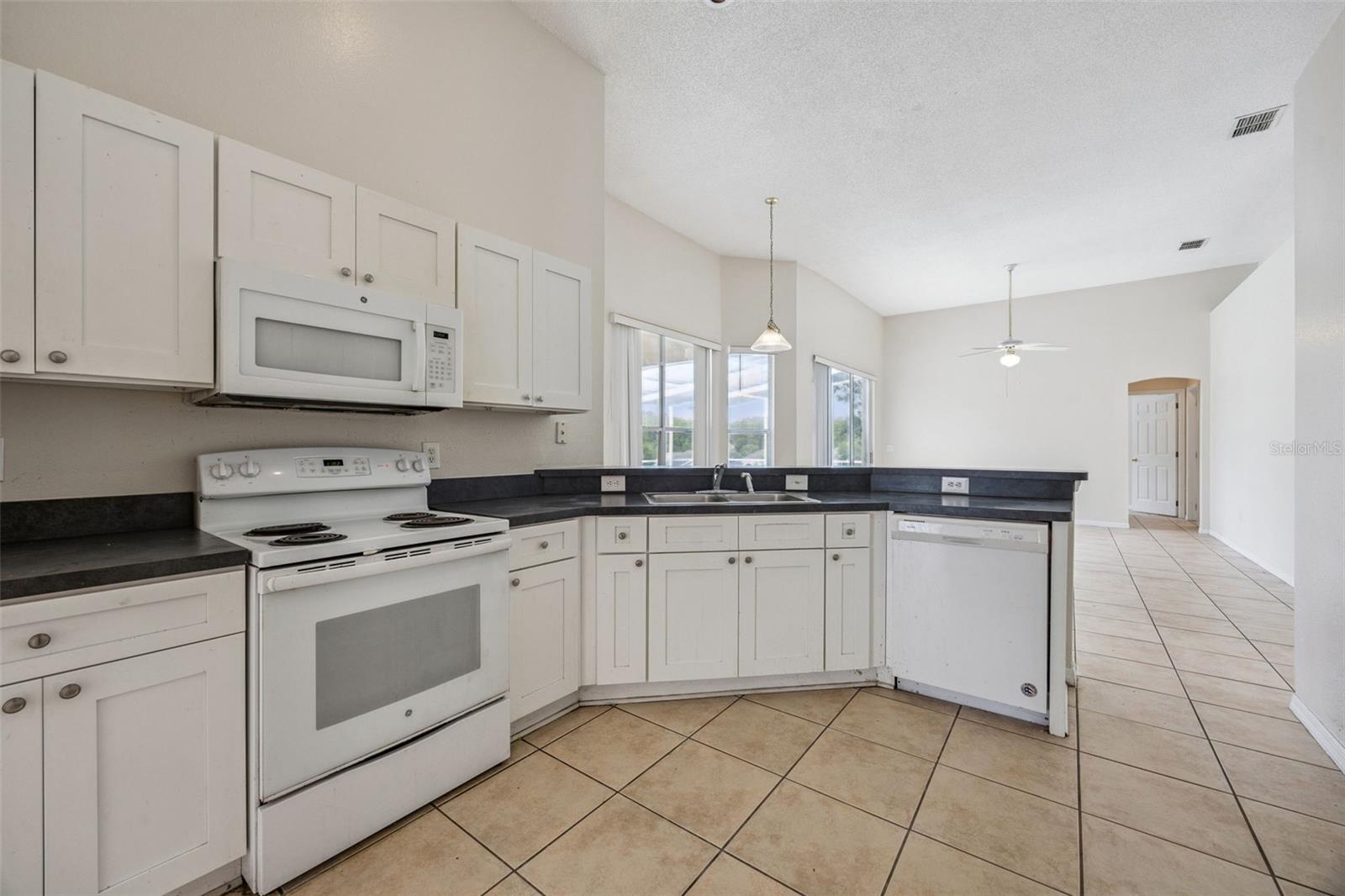 215 GREELEY LOOP