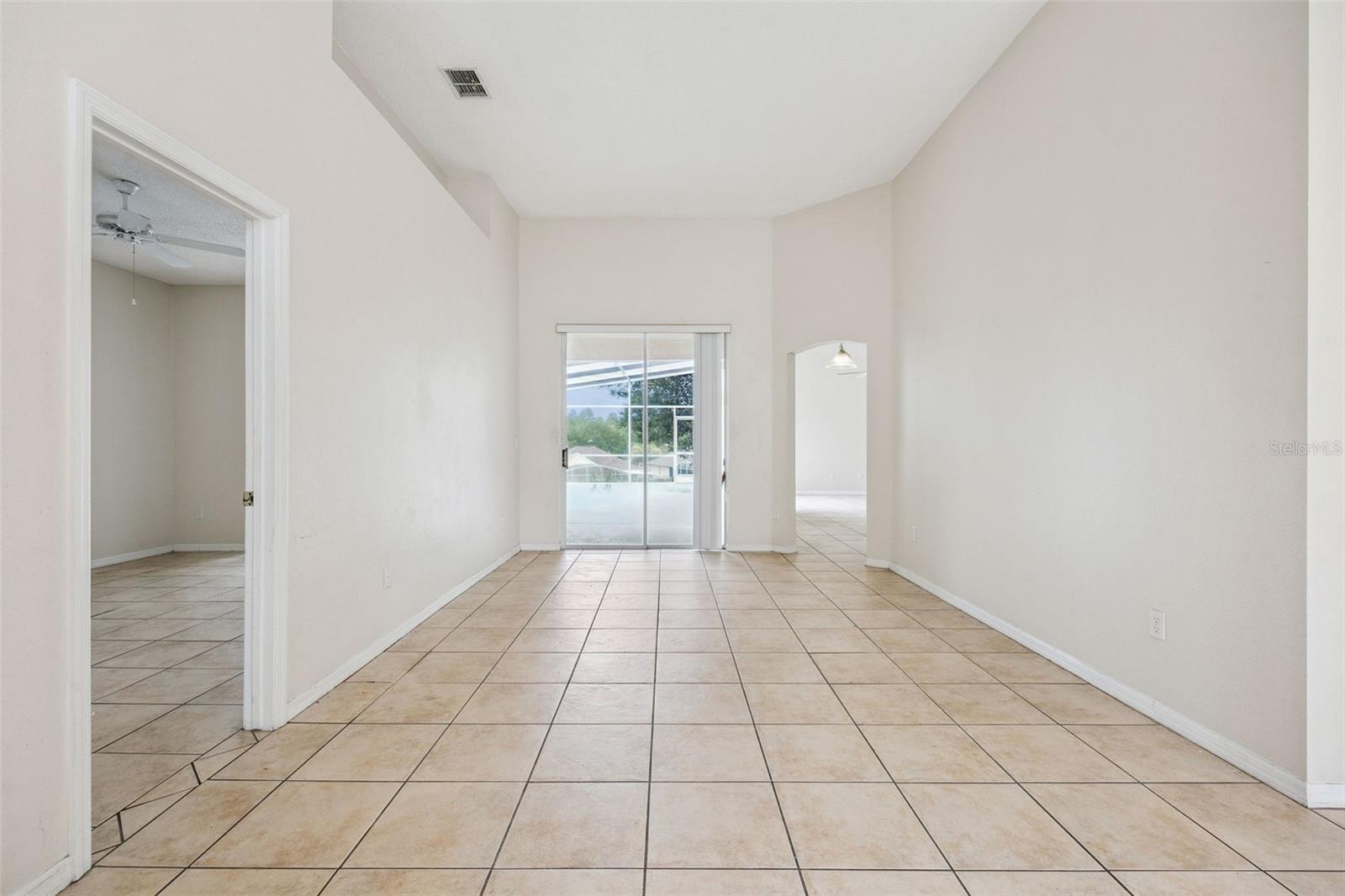 215 GREELEY LOOP