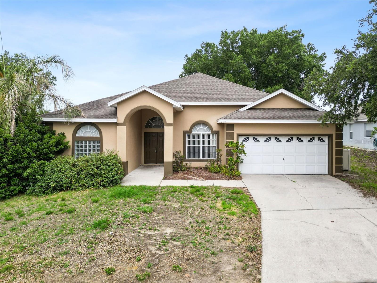 215 GREELEY LOOP