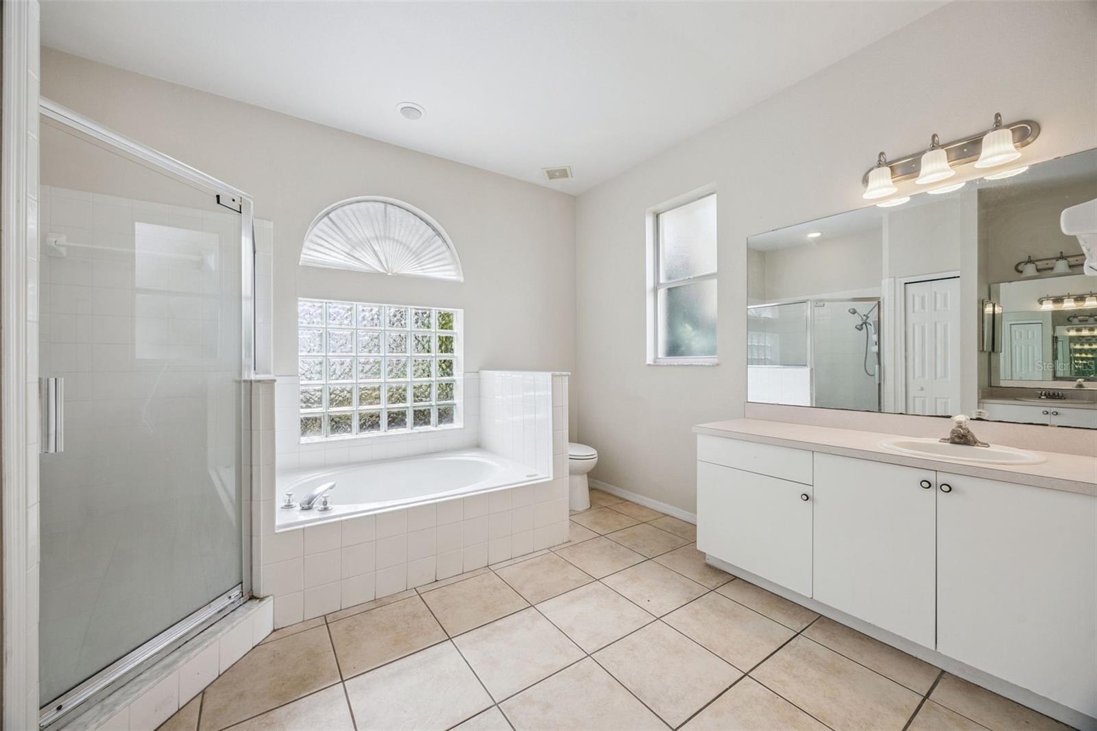 215 GREELEY LOOP