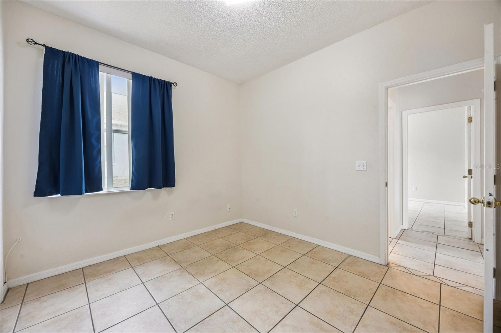 215 GREELEY LOOP