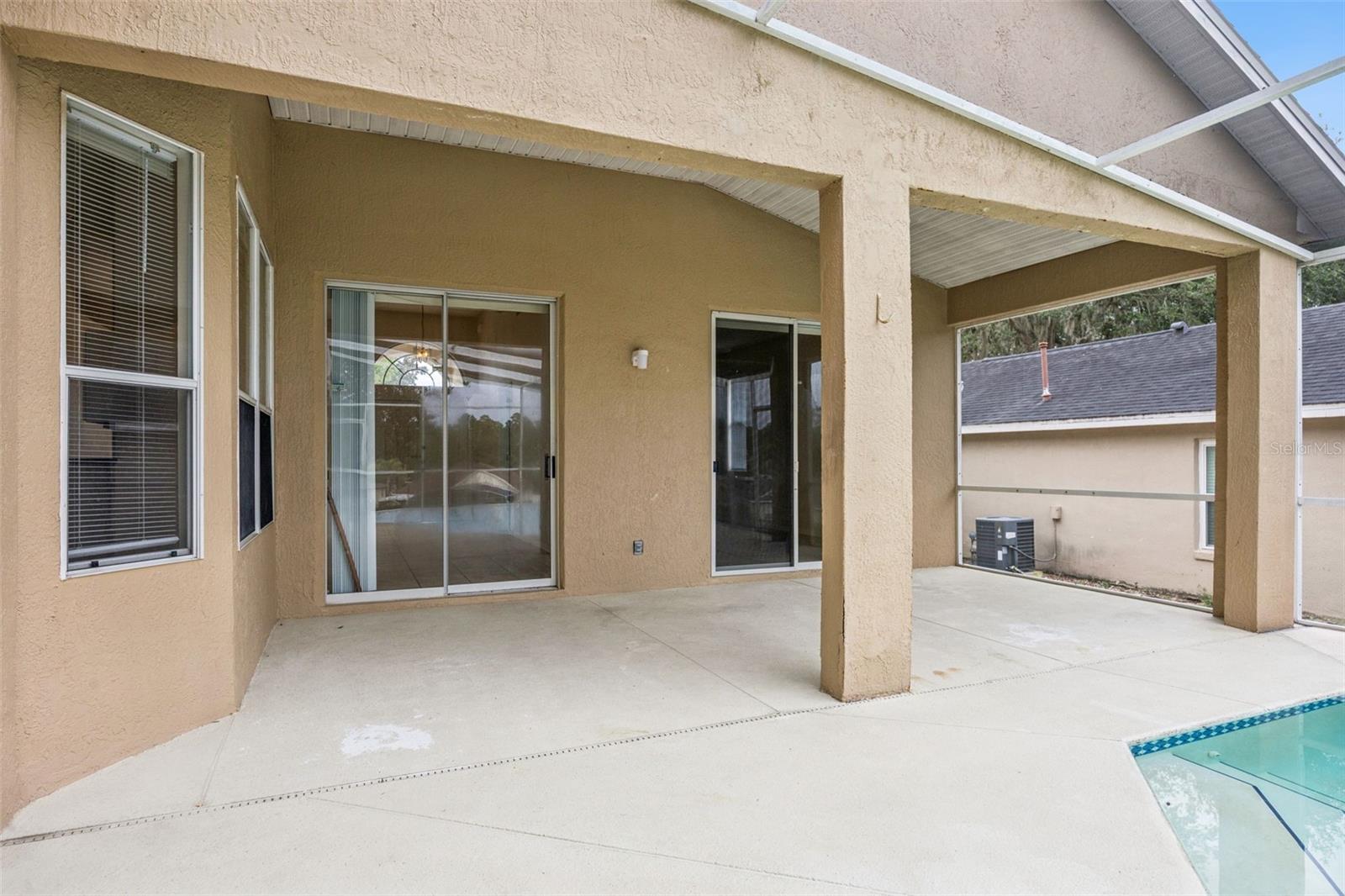 215 GREELEY LOOP