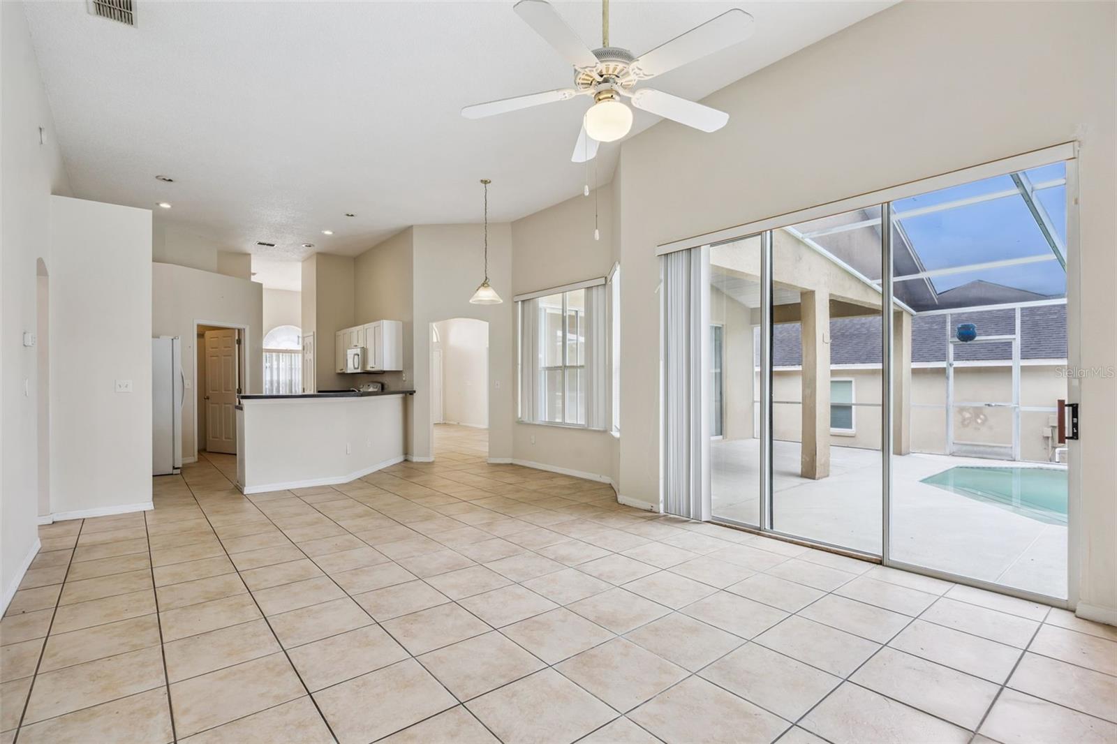 215 GREELEY LOOP