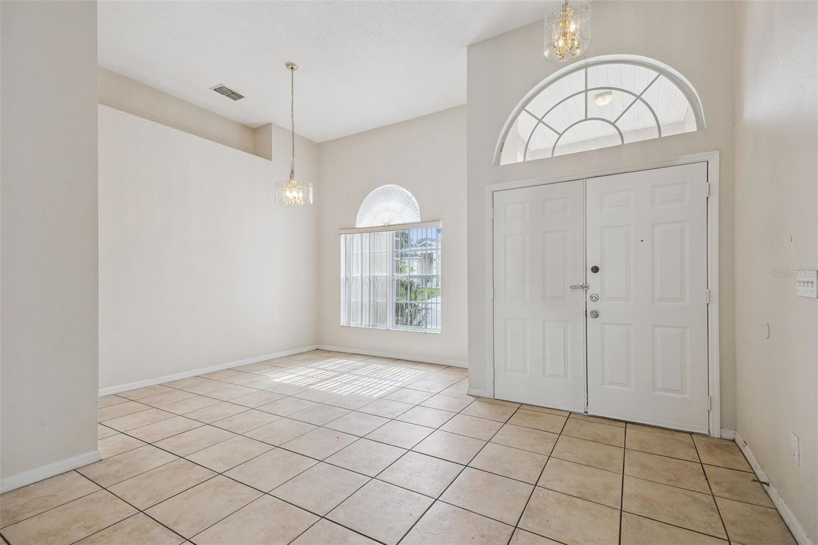 215 GREELEY LOOP