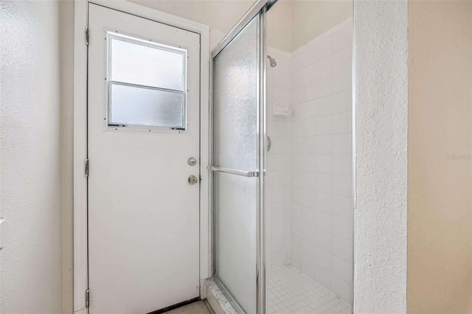 215 GREELEY LOOP