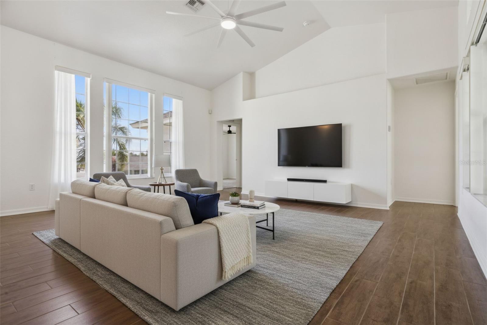 5549 LOMA VISTA LOOP